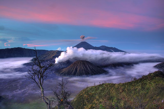 Daftar Gunung Tertinggi di Indonesia Daftar Gunung Tertinggi di Indonesia