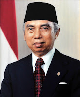 Adam Malik berasal dari Indonesia Adam Malik berasal dari Indonesia