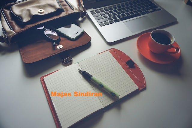 Majas Sindiran dan Contohnya Majas Sindiran dan Contohnya